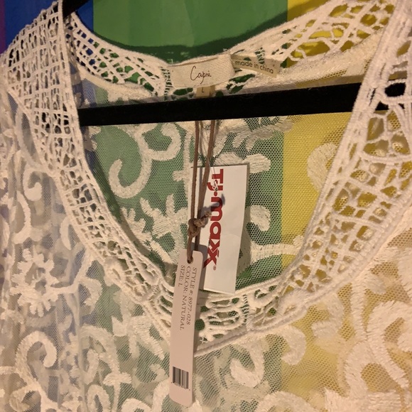 NWT Capri Lace Top - Picture 3 of 4